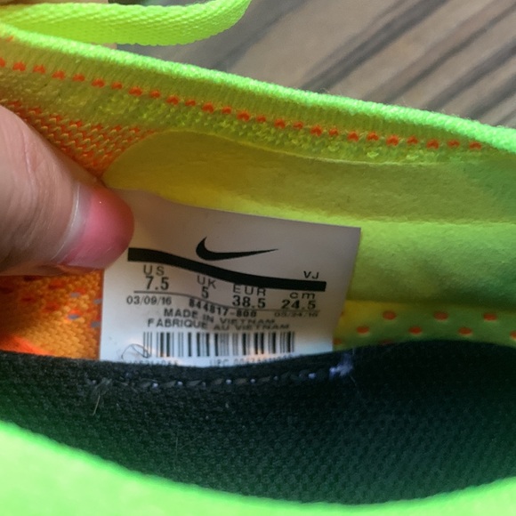 Nike Womens Free TR Focus Flyknit size 7.5 ASO Taylor Swift - Picture 4 of 7